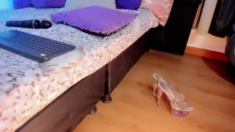 lesly lorena online show from April 2026 07:58:02 PM