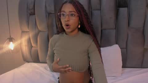 Snapshot of lorena_vieira_ chatting on March 2025 07:27:02 PM Lorena Vieira online show from March 2025 07:27:02 PM