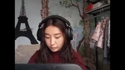 Snapshot of lorenelanosa chatting on December 2025 09:51:02 AM Sofia online show from December 2025 09:51:02 AM