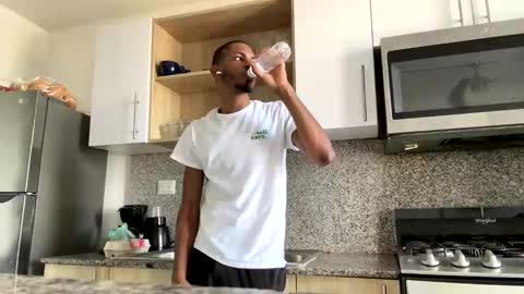 Snapshot of lorenzo17a chatting on December 2024 03:46:01 PM lorenzo17a online show from December 2024 03:46:01 PM