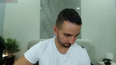  L O R E N Z O  Thumbs Up help  online show from July 2026 06:12:02 PM