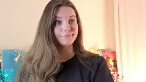 Chloe for Fan BlackHole online show from November 2025 05:40:02 PM