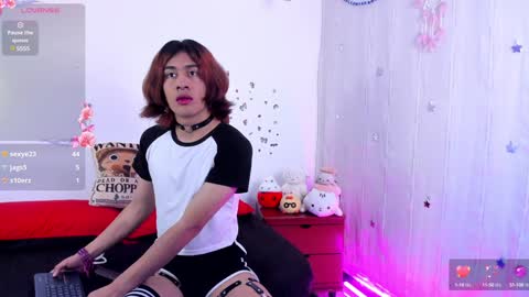 Snapshot of lorettmatthew chatting on January 2025 04:17:01 AM LorettMatthew online show from January 2025 04:17:01 AM