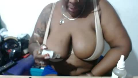 Snapshot of loretybighot chatting on January 2025 12:24:01 PM loretybighot online show from January 2025 12:24:01 PM