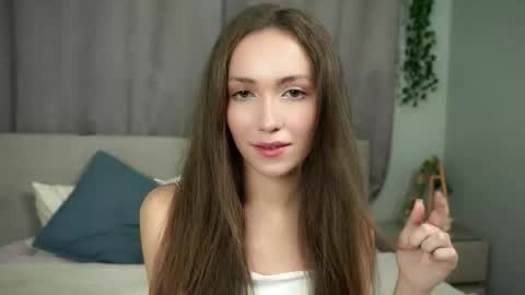 Snapshot of loriamarzinske chatting on September 2025 10:46:01 PM Naomi online show from September 2025 10:46:01 PM