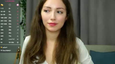 Snapshot of loriamarzinske chatting on October 2025 09:34:01 PM Naomi online show from October 2025 09:34:01 PM