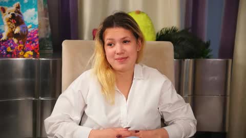 Hello guys Im Maya and this my first month here online show from December 2025 11:28:01 AM