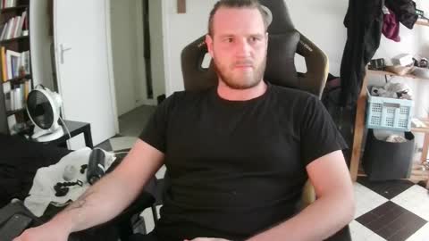 Lorigon online show from September 2025 03:33:01 PM