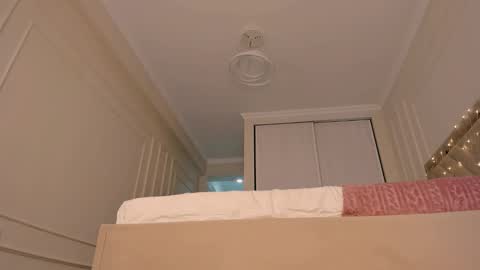 Leyla     online show from January 2025 09:57:02 AM