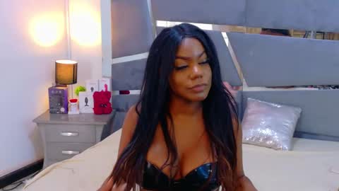 Snapshot of lorraine_johnson chatting on May 2026 06:35:01 PM lorraine_johnson online show from May 2026 06:35:01 PM