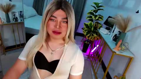 Snapshot of los_bondad chatting on May 2026 05:01:02 AM Los online show from May 2026 05:01:02 AM