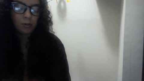 Snapshot of lotuzpetals chatting on October 2025 06:01:01 AM Jasmine online show from October 2025 06:01:01 AM