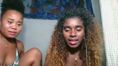 louane98 online show from February 2026 07:12:01 PM