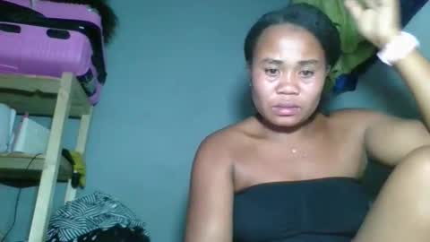 louane98 online show from March 2026 03:25:01 PM