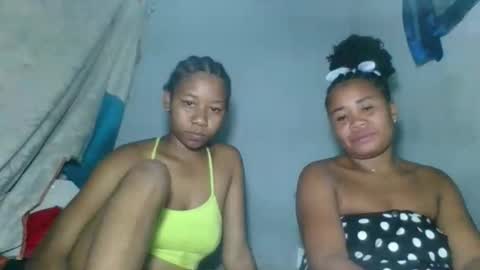 louane98 online show from March 2026 07:54:02 PM