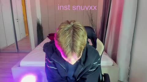 louie_evans online show from September 2025 03:45:02 AM