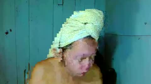 Snapshot of louie_sexy chatting on May 2026 09:26:02 AM Cathy online show from May 2026 09:26:02 AM