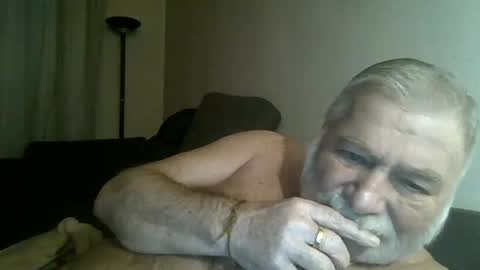 Snapshot of louis_chokdee chatting on December 2024 04:07:02 PM louis_chokdee online show from December 2024 04:07:02 PM