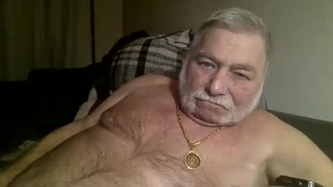 Snapshot of louis_chokdee chatting on March 2025 07:27:02 PM louis_chokdee online show from March 2025 07:27:02 PM