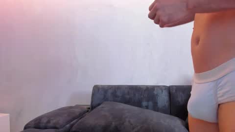 Louis online show from February 2026 08:43:01 PM