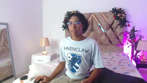 Snapshot of louis_hardstar chatting on December 2024 08:51:01 PM Louis Valdz online show from December 2024 08:51:01 PM