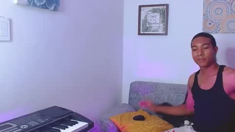 Snapshot of louis_hardstar chatting on January 2025 01:33:02 PM Louis Valdz online show from January 2025 01:33:02 PM