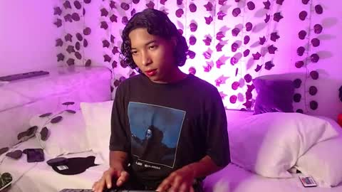 Snapshot of louis_hardstar chatting on March 2025 08:32:01 PM Louis Valdz online show from March 2025 08:32:01 PM