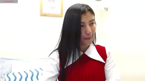 Snapshot of louis_k chatting on November 2025 11:20:02 AM Louis K online show from November 2025 11:20:02 AM