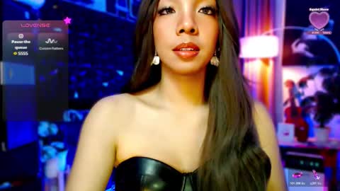 Snapshot of louisassy chatting on May 2026 03:03:02 AM Louisa online show from May 2026 03:03:02 AM