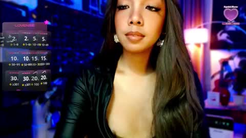 Snapshot of louisassy chatting on May 2026 02:51:02 AM Louisa online show from May 2026 02:51:02 AM