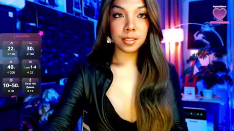 Snapshot of louisassy chatting on June 2026 06:48:01 AM Louisa online show from June 2026 06:48:01 AM