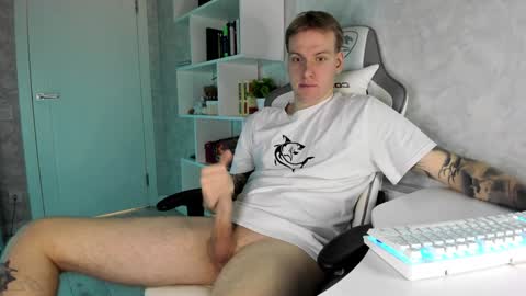 Louis  online show from January 2025 03:05:01 AM