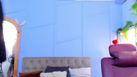 Snapshot of lourenfox chatting on November 2025 11:32:02 AM Louren Fox online show from November 2025 11:32:02 AM