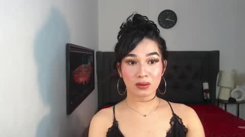 Snapshot of lovabletrans_deia chatting on May 2026 06:06:01 PM DEIA online show from May 2026 06:06:01 PM