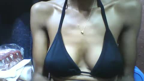 lovaelisa online show from December 2025 03:41:01 PM