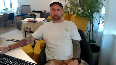 Guapito online show from June 2026 07:57:02 AM