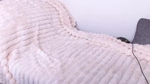 love bella  online show from March 2026 12:06:01 AM