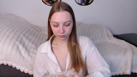 love bella  online show from April 2026 12:19:01 AM