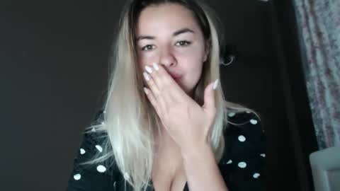 Megane online show from November 2025 07:10:02 AM