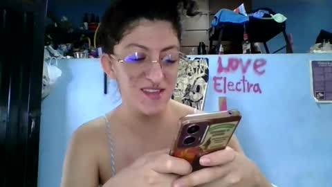 Snapshot of love_electra chatting on January 2026 04:33:01 PM love_electra online show from January 2026 04:33:01 PM