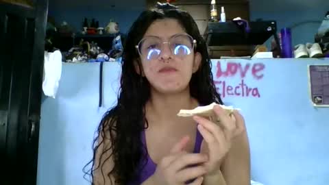 Snapshot of love_electra chatting on April 2026 03:09:01 PM love_electra online show from April 2026 03:09:01 PM