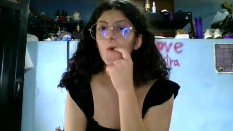 Snapshot of love_electra chatting on April 2026 02:17:02 PM love_electra online show from April 2026 02:17:02 PM