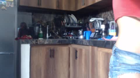 Nina online show from September 2025 05:58:02 PM