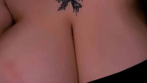 Snapshot of love_insidee chatting on November 2025 07:54:01 AM Sailor online show from November 2025 07:54:01 AM