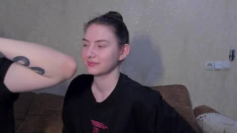 Snapshot of love_lina_muuur chatting on February 2026 03:31:02 PM LINA online show from February 2026 03:31:02 PM