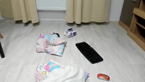 Andreea online show from November 2025 08:31:01 AM