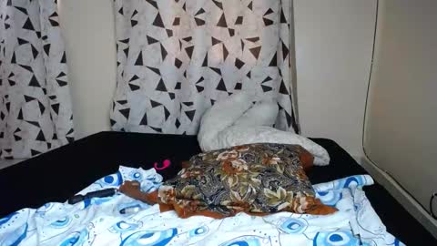 Snapshot of love_niahh chatting on October 2025 12:17:02 PM niahh online show from October 2025 12:17:02 PM