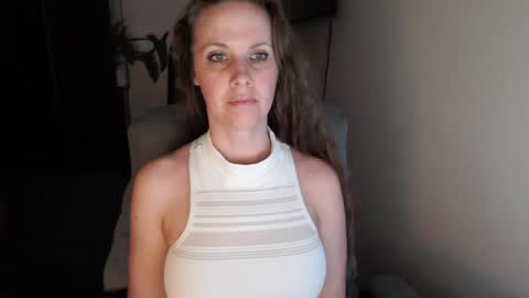 Snapshot of love_on_ chatting on December 2024 07:54:02 AM LoVe On online show from December 2024 07:54:02 AM