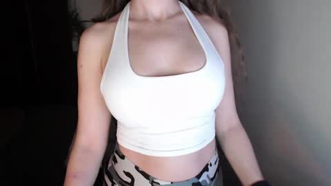 Snapshot of love_on_ chatting on December 2024 11:57:02 AM LoVe On online show from December 2024 11:57:02 AM