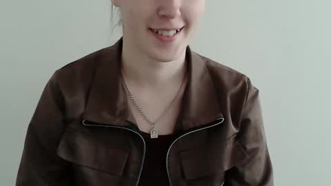 Snapshot of love_vivian chatting on November 2025 12:17:01 PM Vivian online show from November 2025 12:17:01 PM